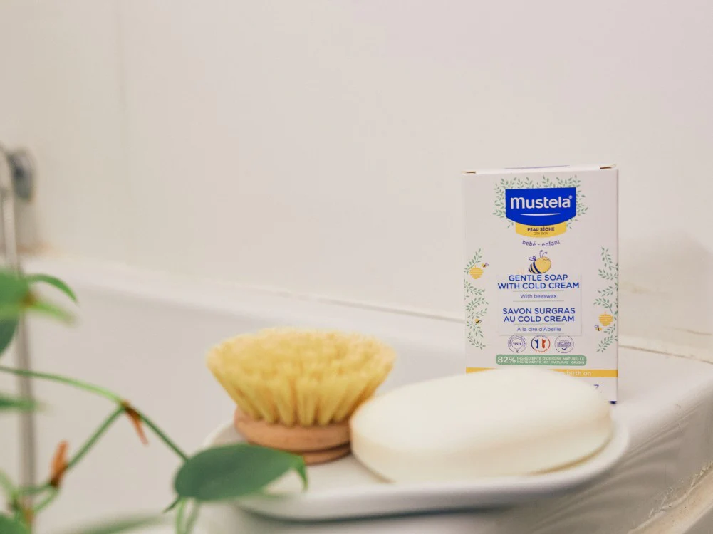savon-surgras-peau-seche-mustela