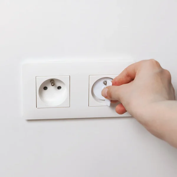 12 Cache-prises avec Clés TIGEX